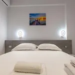 Ali شقة *