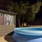 Ali شقة *